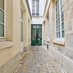 New & Design In The Heart Of Le Marais Paris